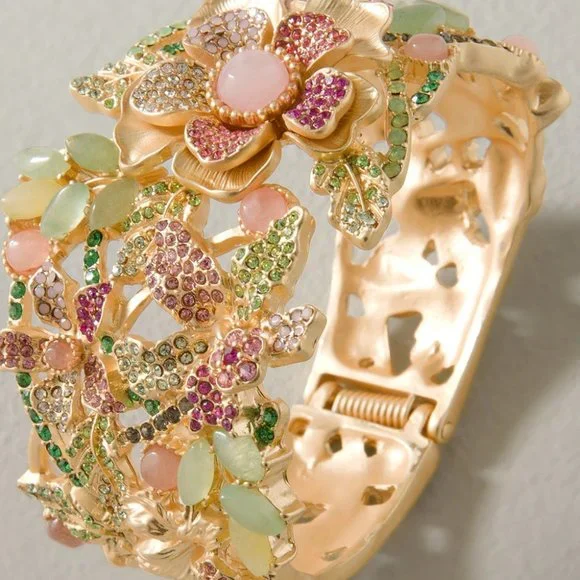 WHBM Floral Statement Bracelet Flower 3D - Picture 3 of 3